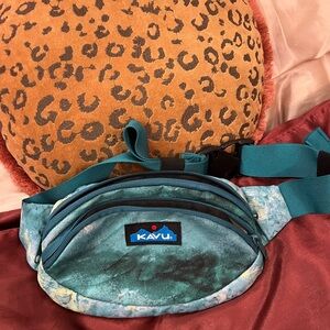 KAVU Teal Waist Bag